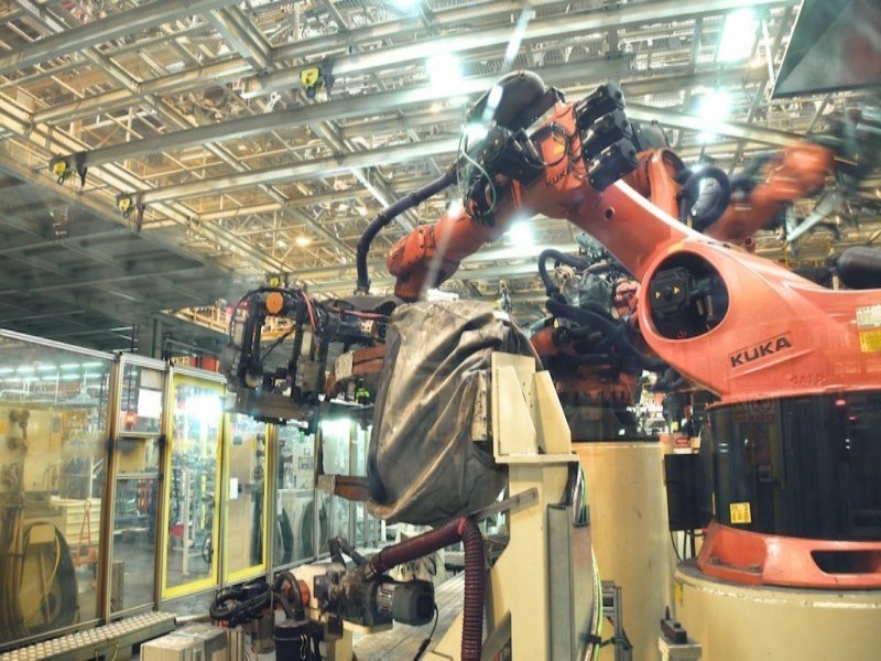 Turnkey industrial automation solution for flexible car side wall assembly, supporting multiple vehicle models.