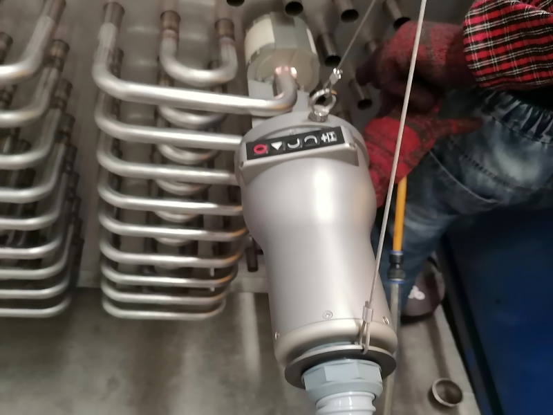 operate heat exchanger welding machine